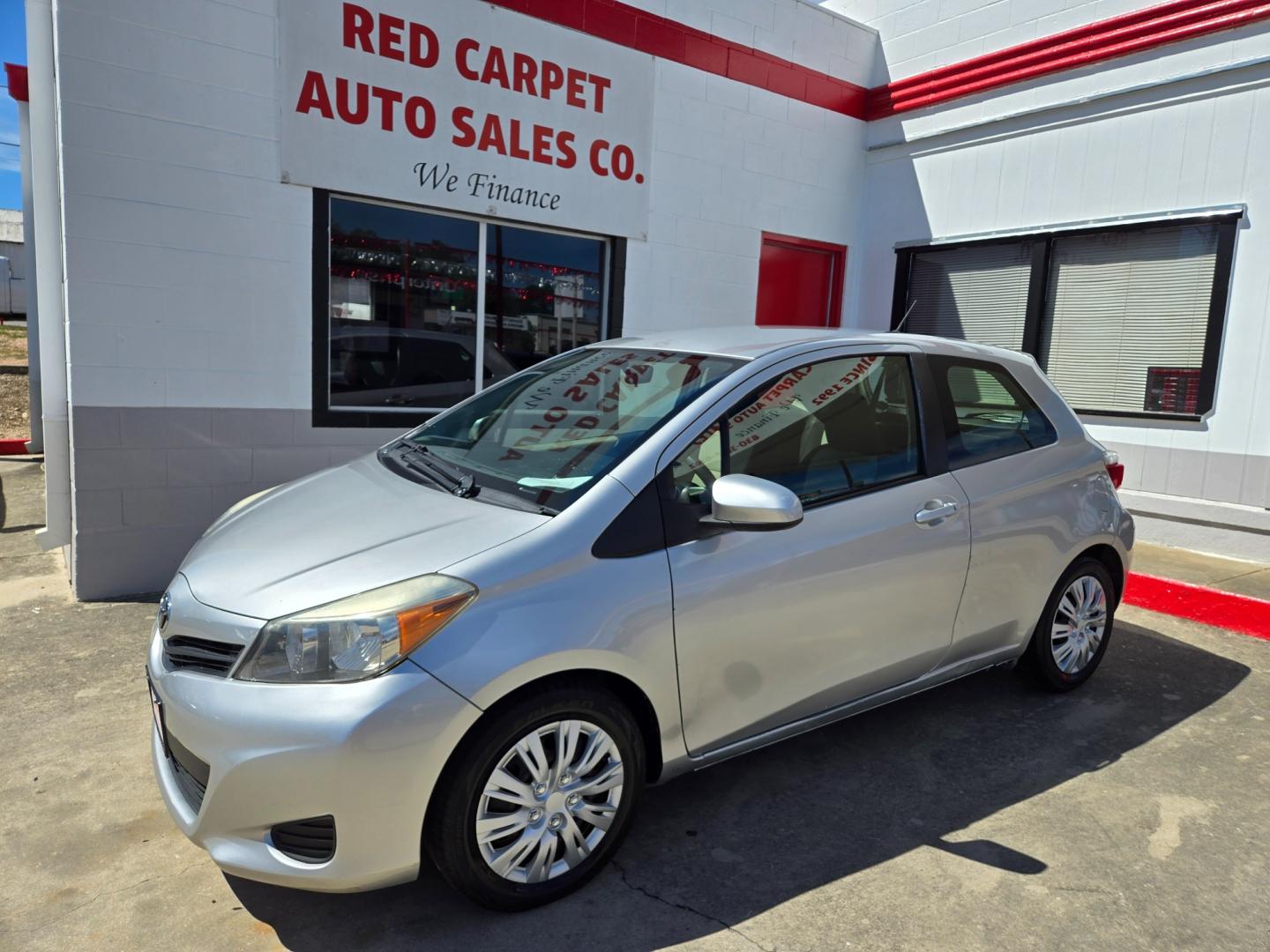 2014 SILVER Toyota Yaris (JTDJTUD37ED) with an 1.5L I4 F DOHC 16V engine, Automatic transmission, located at 503 West Court, Seguin, TX, 78155, (830) 379-3373, 29.568621, -97.969803 - Photo#0